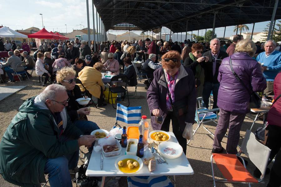 El patio del Palacio Episcopal acogió una celebración en la que se sirvió el tradicional boniato dulce y mistela, un postre con el que antiguamente se celebraba esta onomástica