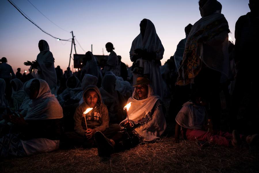 Timkat es el festival cristiano ortodoxo etíope que celebra el bautismo de Jesús en el río Jordán.