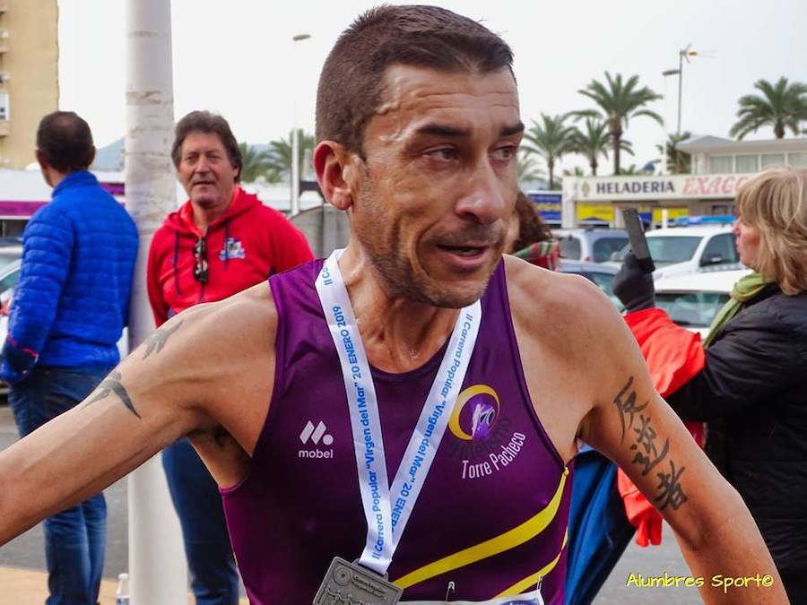 El corredormdel UCAM Cartagena se lleva la II Carrera Popular Virgen del Mar con un tiempo de 24.27 minutos, por los 28.10 para su compañera de club