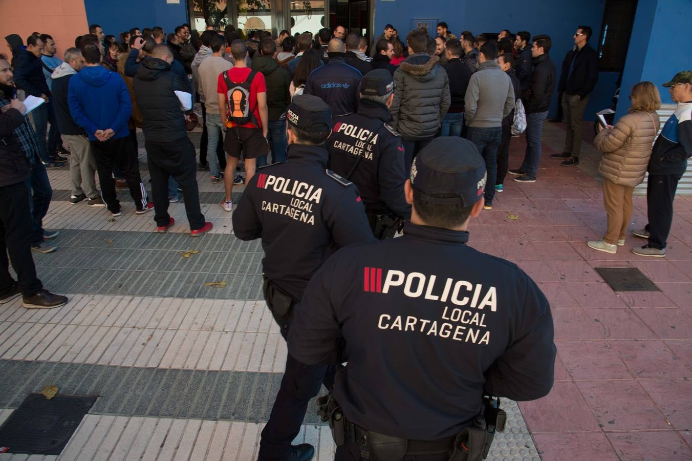 Las prejubilaciones del subinspector jefe y de varios mandos por el nuevo real decreto merman la dirección cualificada del cuerpo de Cartagena.