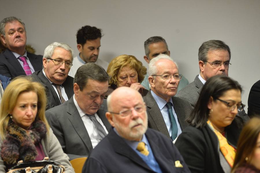 El jurista presenta en Murcia su nuevo libro, 'Manual para vivir en la era de la incertidumbre', haciendo una defensa «de lo humano»