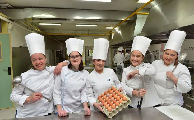 Algunas de las participantes: Laura Ortega, María Consuelo Serrano, Ana Carrillo, Estrella Carrillo y Nuria Hernández. 