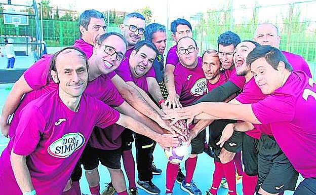 El equipo de fútbol sala de la asociación ha sido dos veces subcampeón de España.