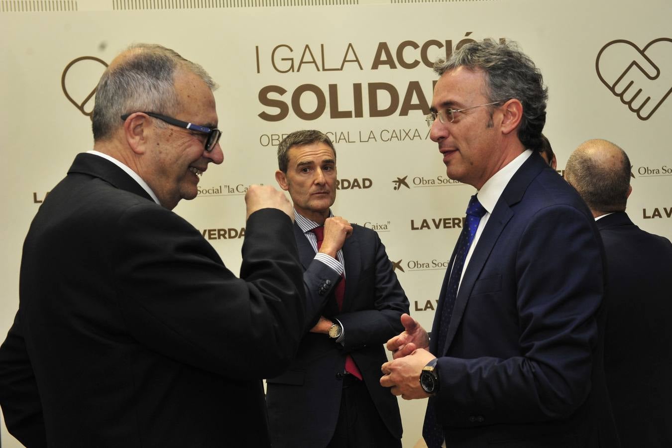 'La Verdad' y CaixaBank reconocen la «encomiable» labor de cinco asociaciones de la Región 