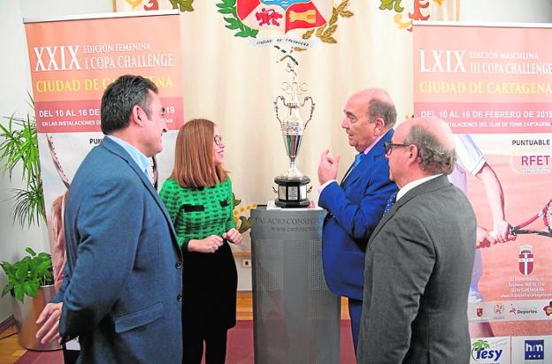 Un momento de la presentación del torneo, ayer. 