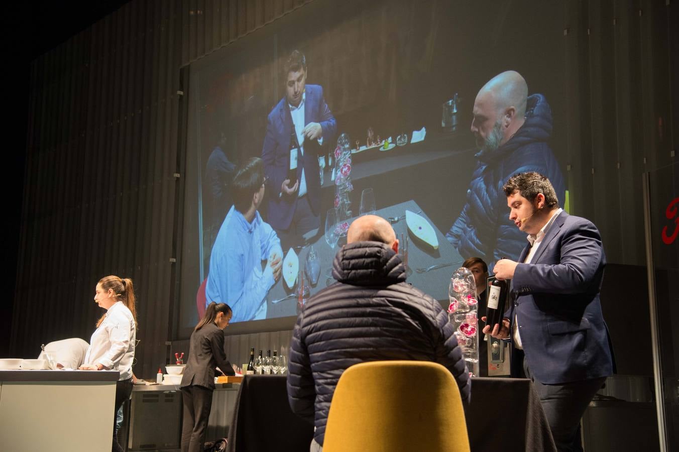 La Escuela de Hostelería celebra sus 25 años con una jornada formativa con siete estrellas Michelin para mil alumnos y docentes