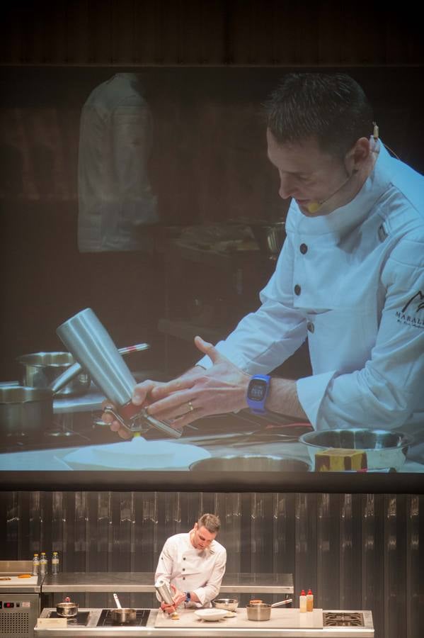 La Escuela de Hostelería celebra sus 25 años con una jornada formativa con siete estrellas Michelin para mil alumnos y docentes