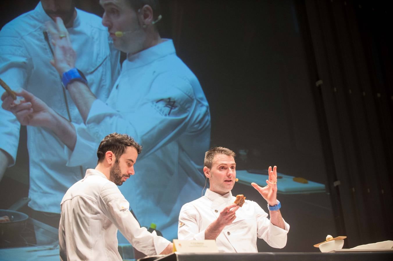 La Escuela de Hostelería celebra sus 25 años con una jornada formativa con siete estrellas Michelin para mil alumnos y docentes