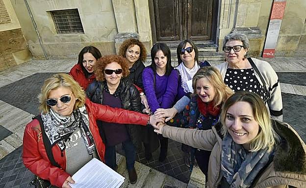 Representantes de la Asamblea Feminista este viernes.