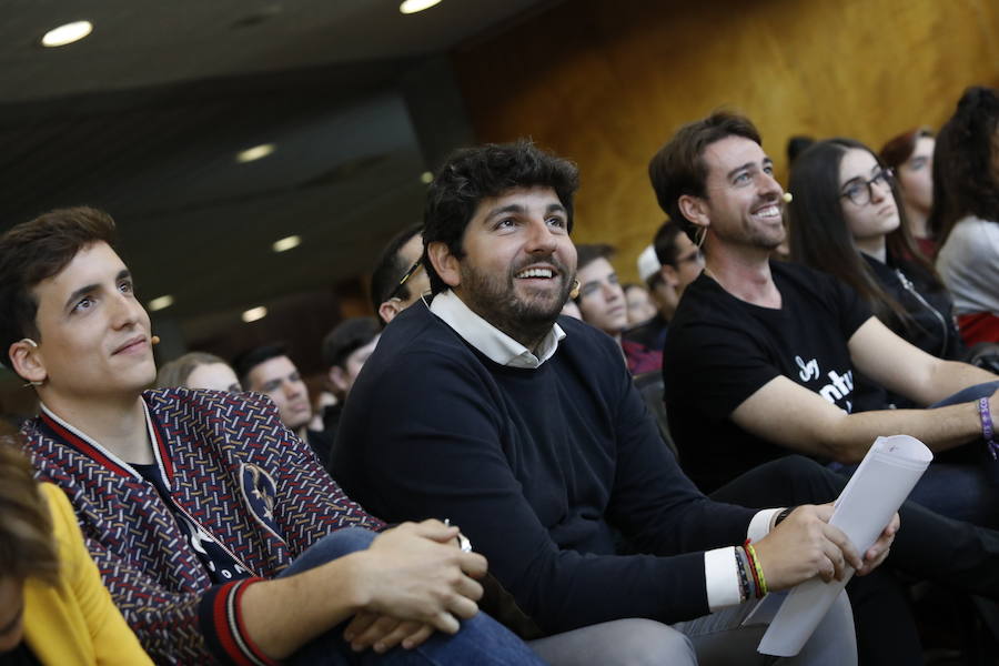 Las propuestas van desde apoyo a emprendedores hasta una bolsa de viviendas de alquiler para jóvenes, pasando por campañas de prevención de alcohol y drogas