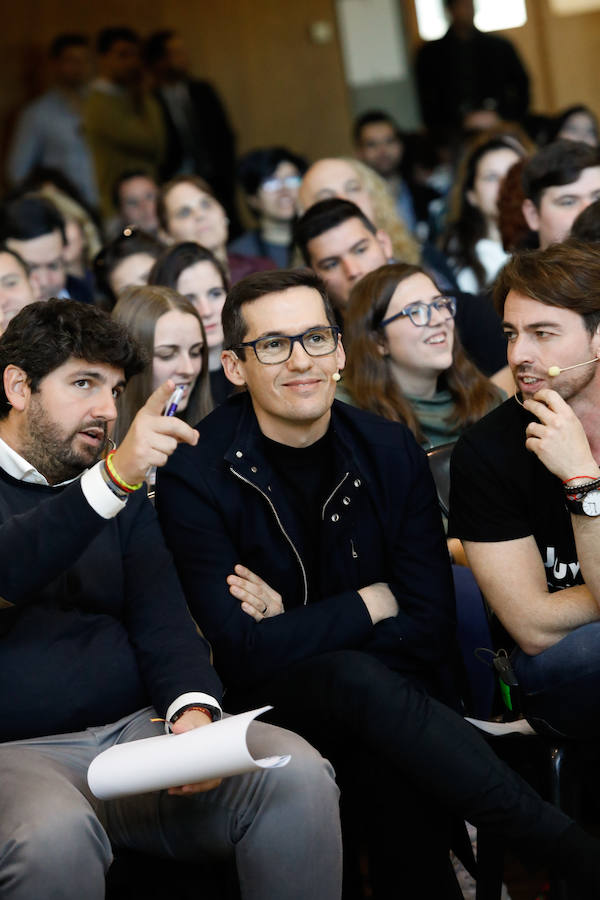 Las propuestas van desde apoyo a emprendedores hasta una bolsa de viviendas de alquiler para jóvenes, pasando por campañas de prevención de alcohol y drogas.