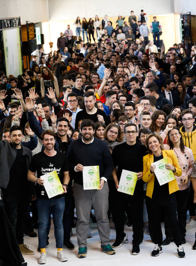 Las propuestas van desde apoyo a emprendedores hasta una bolsa de viviendas de alquiler para jóvenes, pasando por campañas de prevención de alcohol y drogas.