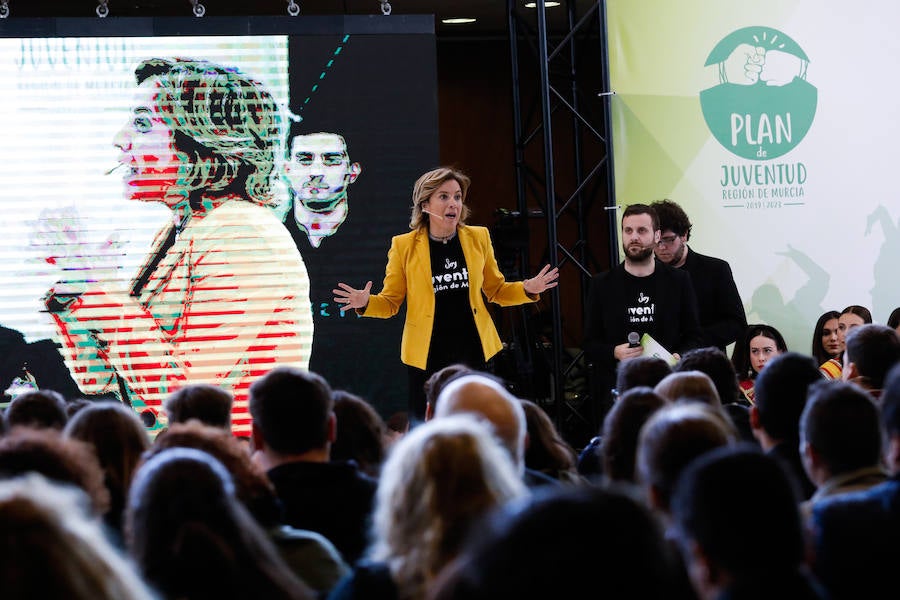 Las propuestas van desde apoyo a emprendedores hasta una bolsa de viviendas de alquiler para jóvenes, pasando por campañas de prevención de alcohol y drogas.