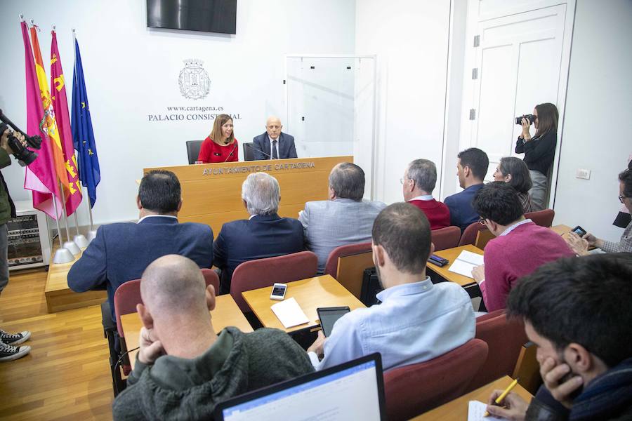 Tomás Olivo y la alcaldesa de Cartagena, Ana Belén Castejón, anuncian el acuerdo del Plan Rambla.