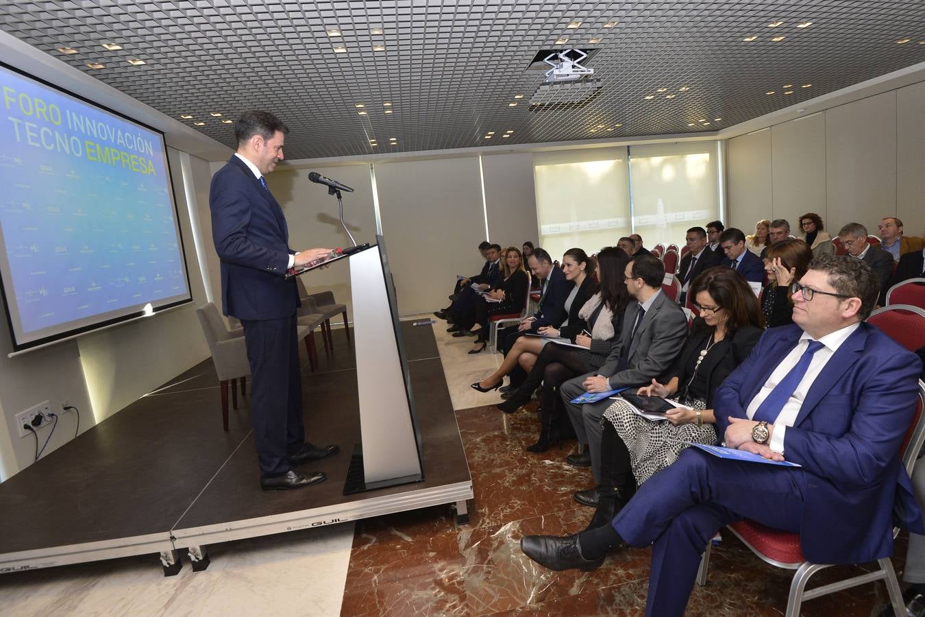 Expertos de distintas entidades ponen el foco en la necesidad de aplicar nuevas tecnologías en el seno de las empresas 