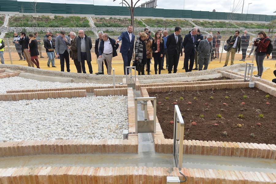 Será el primero en incorporar las nuevas tecnologías. Se ha recuperado la acequia de La Arboleja para escenificar el sistema de riego tradicional, cuenta con más de 500 árboles y 6.000 especies florares, y abrirá las 24 horas del día