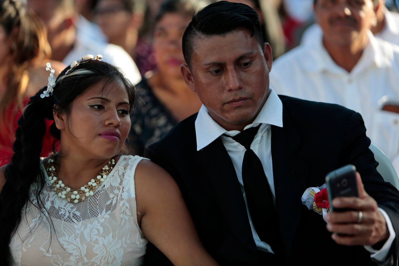 Las autoridades de Managua celebraron este jueves una fiesta a 250 parejas que contrajeron matrimonio civil en una boda colectiva con motivo del Día de San Valentín. 