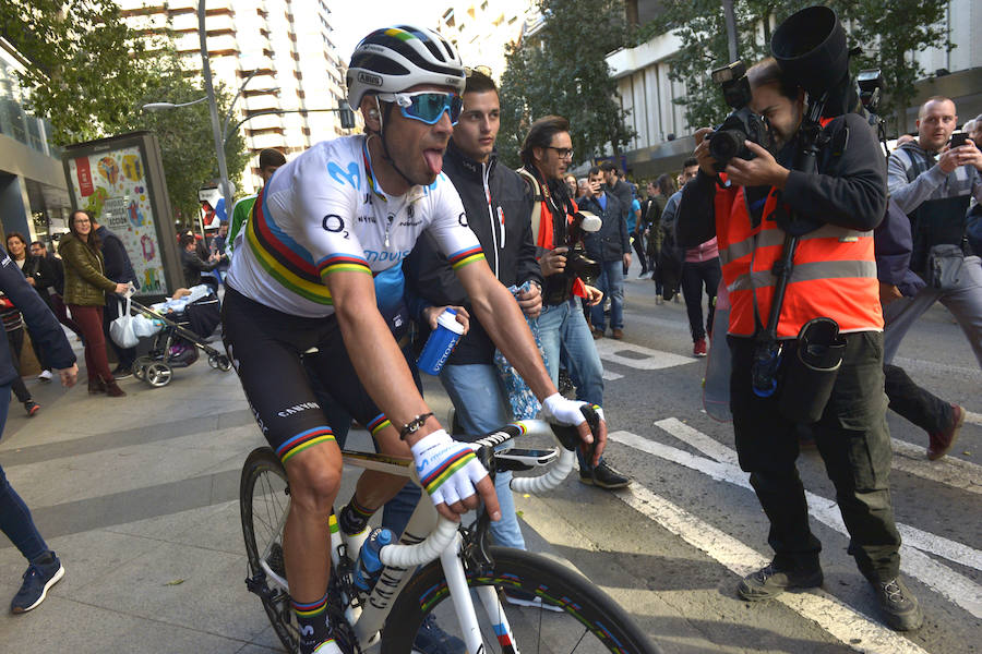 El muleño llegó a la meta acompañado por el también murciano y campeón del mundo Alejandro Valverde