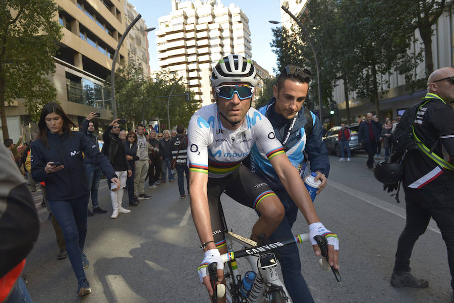 El muleño llegó a la meta acompañado por el también murciano y campeón del mundo Alejandro Valverde