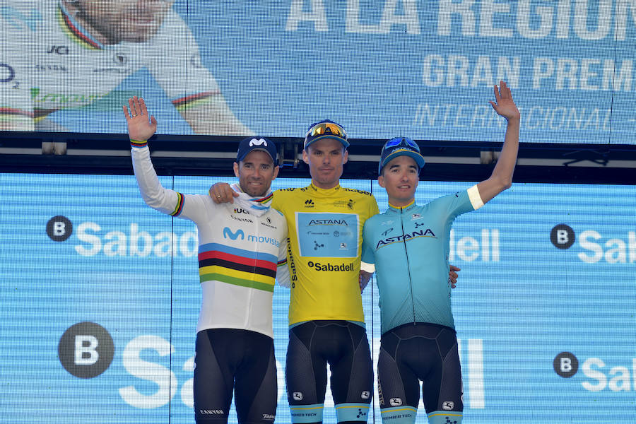 El muleño llegó a la meta acompañado por el también murciano y campeón del mundo Alejandro Valverde