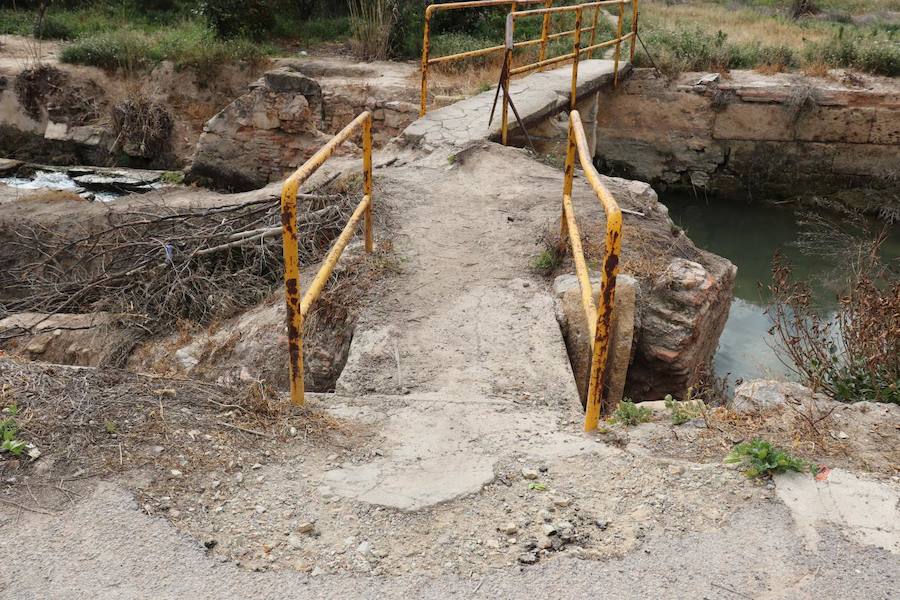 La Asociación para la Conservación de la Huerta y el Patrimonio de Murcia (Huermur) denuncia el abandono del histórico Molino de la Pólvora sobre la acequia mayor de Aljufía, en plena huerta de Murcia y entre las pedanías de Rincón de Beniscornia y Guadalupe.