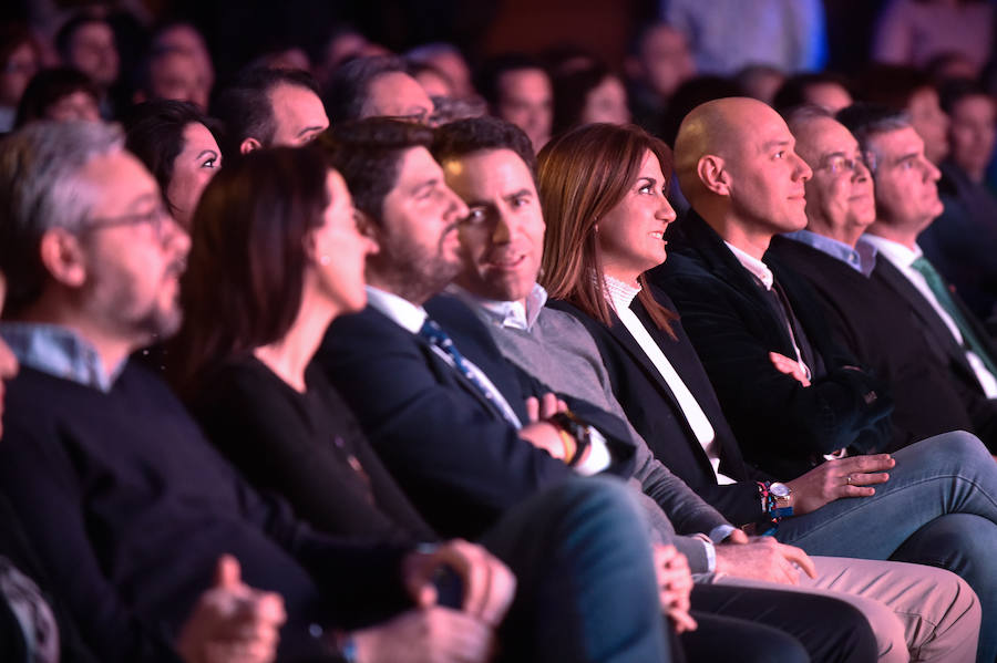 El presidente regional del PP, Fernando López Miras, y el secretario general nacional, Teodoro García, acompañaron este viernes a la alcaldesa de Archena, Patricia Fernández, a la que ratificaron para revalidar su candidatura en las elecciones municipales.