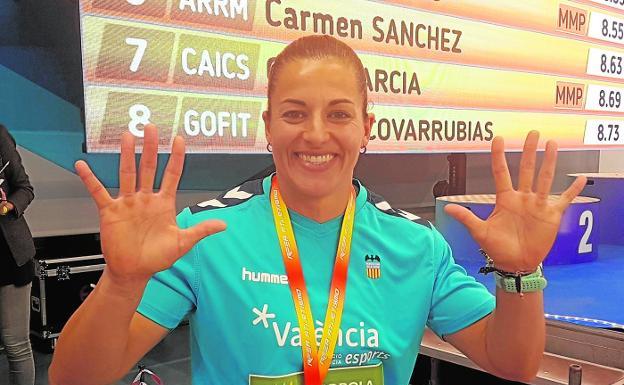 La lorquina Úrsula Ruiz celebra su décimo triunfo consecutivo en lanzamiento de peso en el Campeonato de España. 