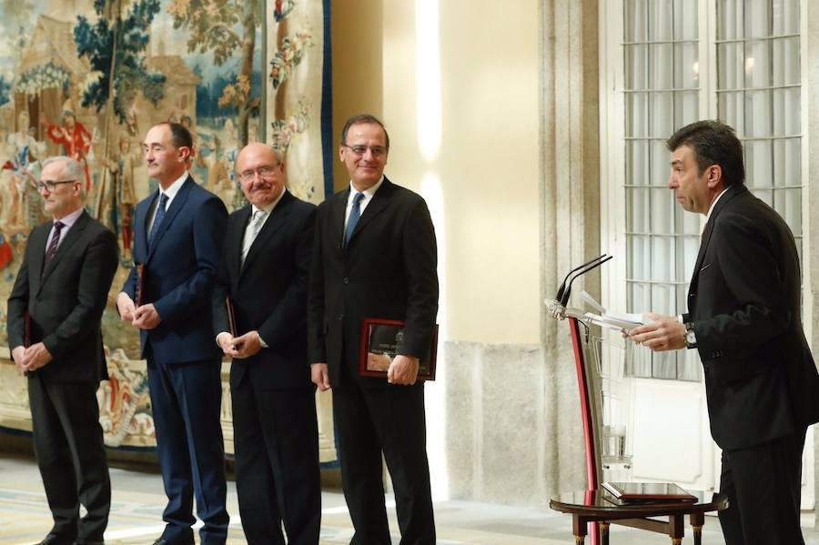 El físico y catedrático de Óptica de la UMU destacó, en nombre de los premiados, que la ciencia fortalece las sociedades democráticas y que España tiene que tener «músculo científico propio»