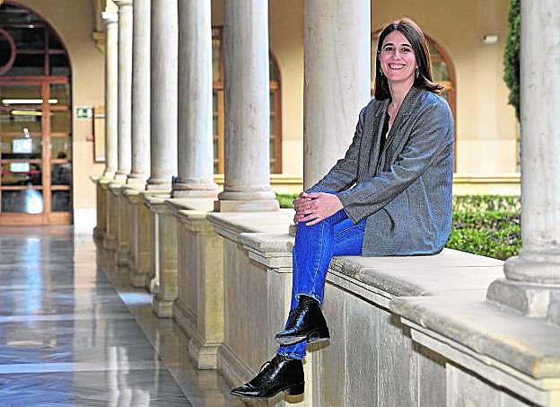 Belén Andreu, profesora de Derecho Civil y coordinadora de Investigación del Centro de Estudios en Bioderecho, Ética y Salud. 
