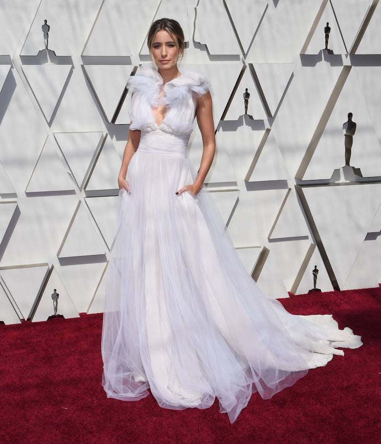 La celebritie australiana Renée Bargh triunfa con este vestido blanco de tul. 