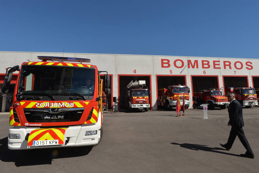 El consejero de Presidencia, Pedro Rivera, ha inaugurado las instalaciones del Consorcio de Extinción de Incendios y Salvamento (CEIS) en las que se han invertido 1,3 millones