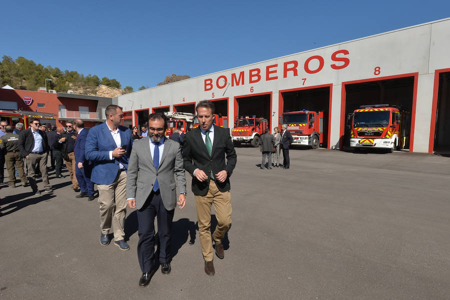 El consejero de Presidencia, Pedro Rivera, ha inaugurado las instalaciones del Consorcio de Extinción de Incendios y Salvamento (CEIS) en las que se han invertido 1,3 millones
