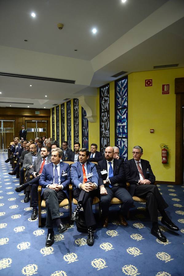 López Miras afirma en el evento organizado por 'La Verdad' que si el PP gana las elecciones «El AVE llegará este año a Murcia»