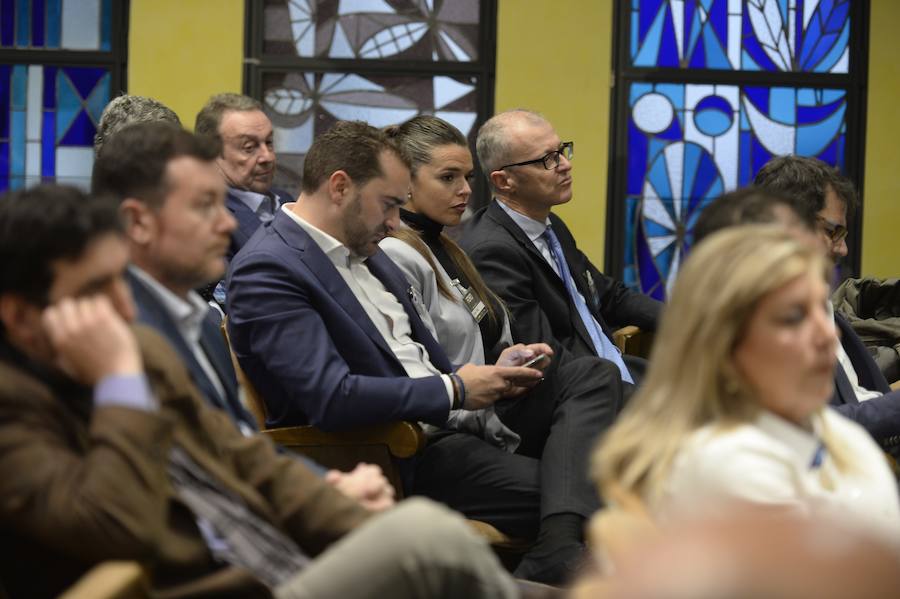 López Miras afirma en el evento organizado por 'La Verdad' que si el PP gana las elecciones «El AVE llegará este año a Murcia»