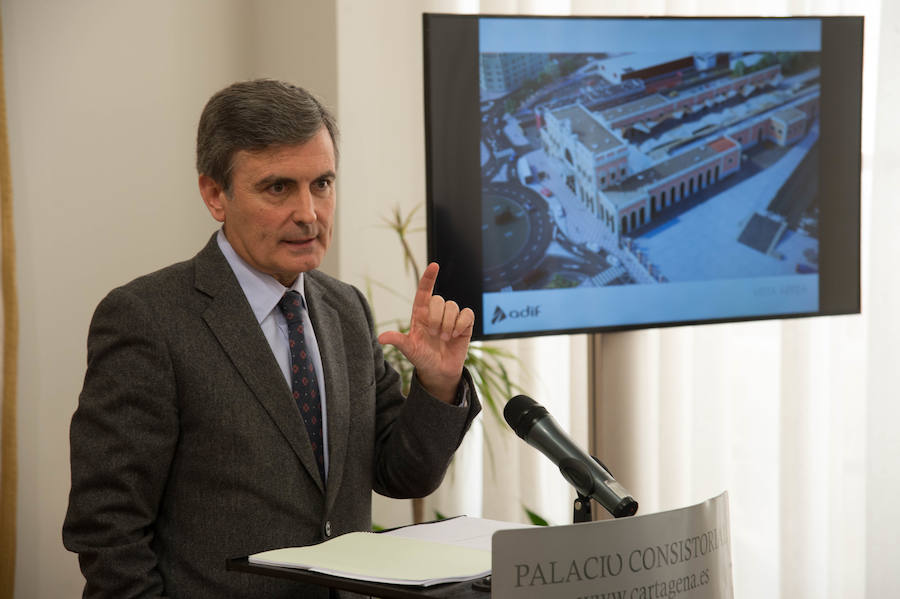 El secretario de Estado de Infraestructuras califica las palabras de López Miras como «una mentira muy grande»