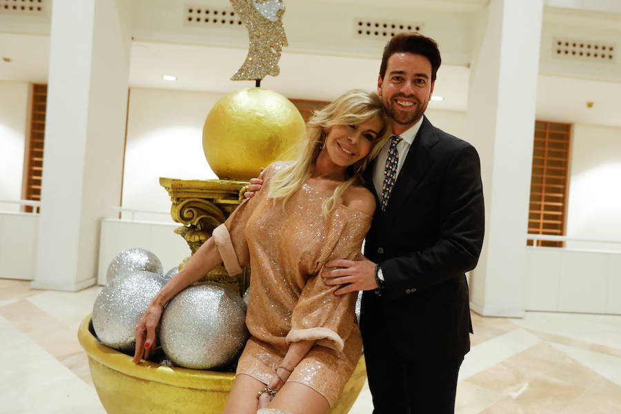 La actriz y presentadora leyó el pregón del Carnaval de Cabezo de Torres en el Auditorio Víctor Villegas ante 2.000 personas