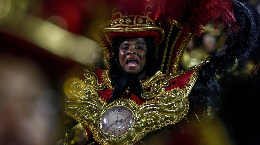 El desfile del Carnaval en Sao Paulo, Brasil, es uno de los eventos más importantes del país