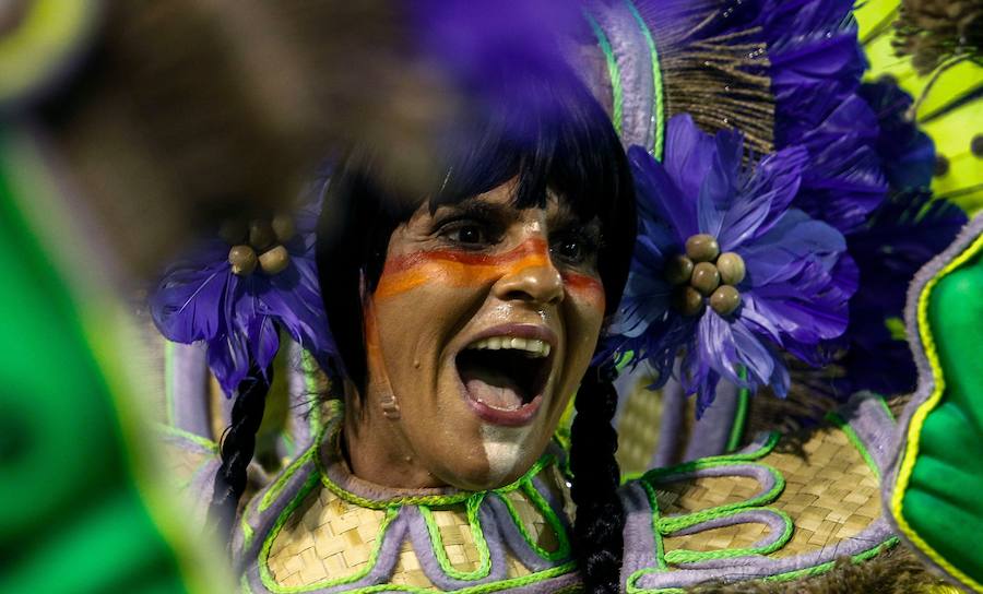 El desfile del Carnaval en Sao Paulo, Brasil, es uno de los eventos más importantes del país