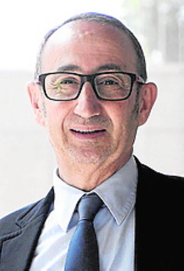 J. M. García Basterrechea.