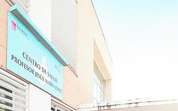 Fachada del ambulatorio del barrio de San Roque. 