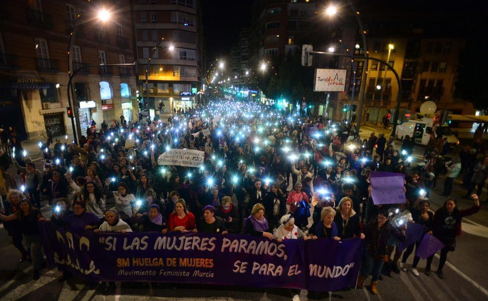 Cabeza de la manifestación feminista del pasado 8-M en Murcia.