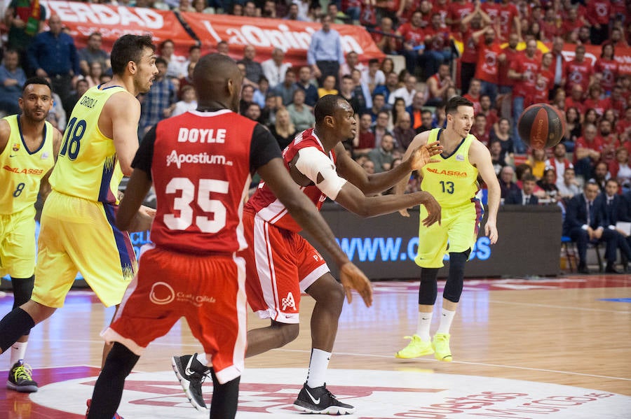 Los de Sito Alonso gana al campeón de la Copa del Rey por un punto en el Palacio de los Deportes