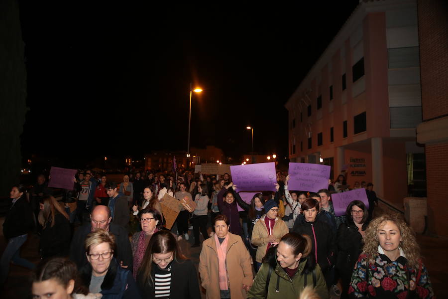 El Día Internacional de la Mujer ha reunido a miles de lorquinos que han recorrido el municipio en la lucha por la igualdad