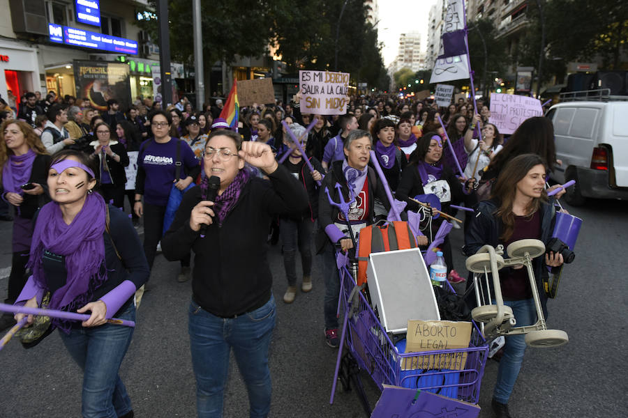 La gran marcha por en el Día Internacional de la Mujer arranca en el centro de Murcia con el recuerdo de la jornada histórica vivida hace ahora un año
