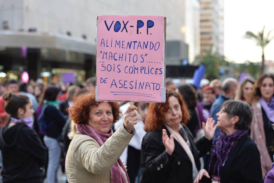 La gran marcha por en el Día Internacional de la Mujer arranca en el centro de Murcia con el recuerdo de la jornada histórica vivida hace ahora un año