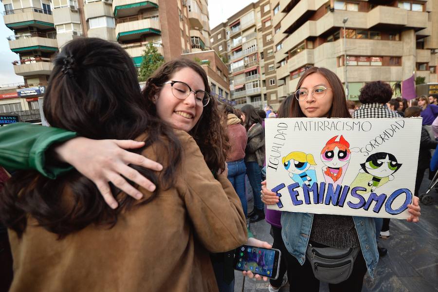 La gran marcha por en el Día Internacional de la Mujer arranca en el centro de Murcia con el recuerdo de la jornada histórica vivida hace ahora un año