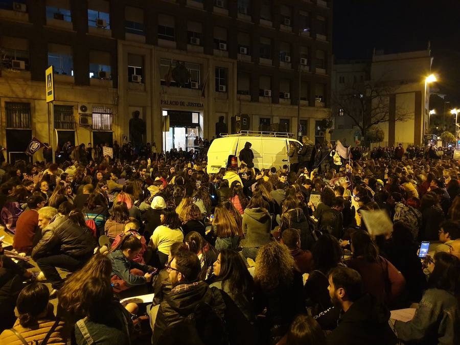 La gran marcha por en el Día Internacional de la Mujer arranca en el centro de Murcia con el recuerdo de la jornada histórica vivida hace ahora un año