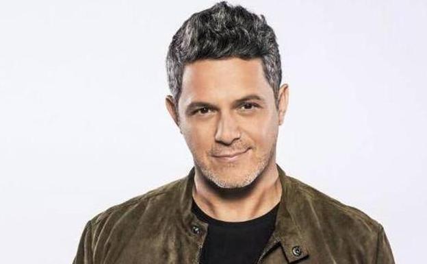 «No eres más tonto porque no te entrenas»: críticas a Alejandro Sanz por la foto que ha subido reivindicando el Día de la Mujer