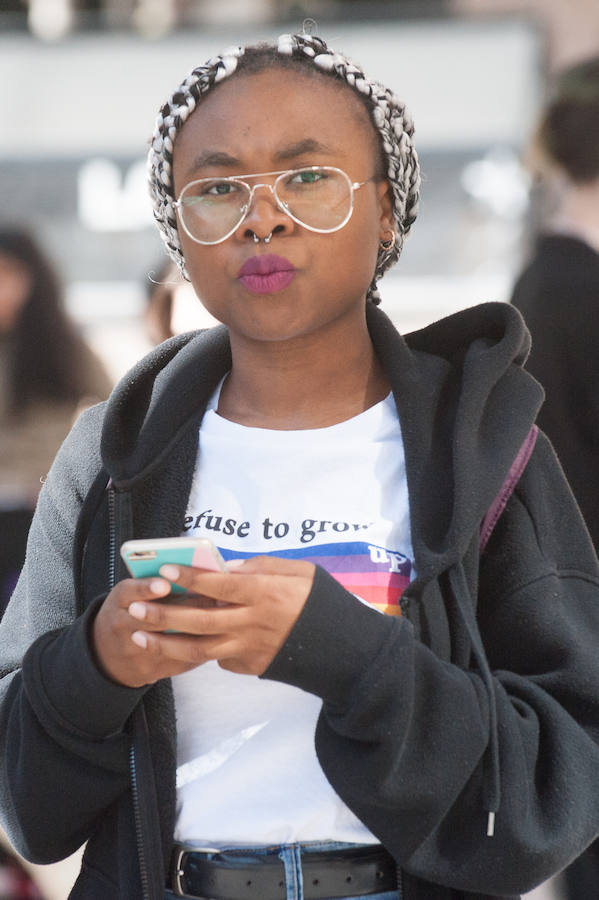 Fotos: Cientos de personas se concentran en Murcia para calentar el 8M