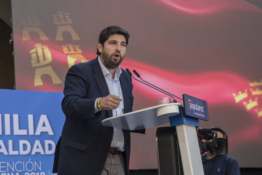 «No van a encontrar aquí a un partido retrógrado, que penaliza ni que legisla en contra de la mayoría ni que divide a los españoles», asegura el líder del PP en una convención nacional del partido sobre familia e igualdad